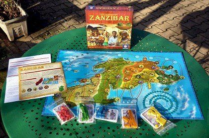 Boîte officielle du jeu de société Zanzibar.