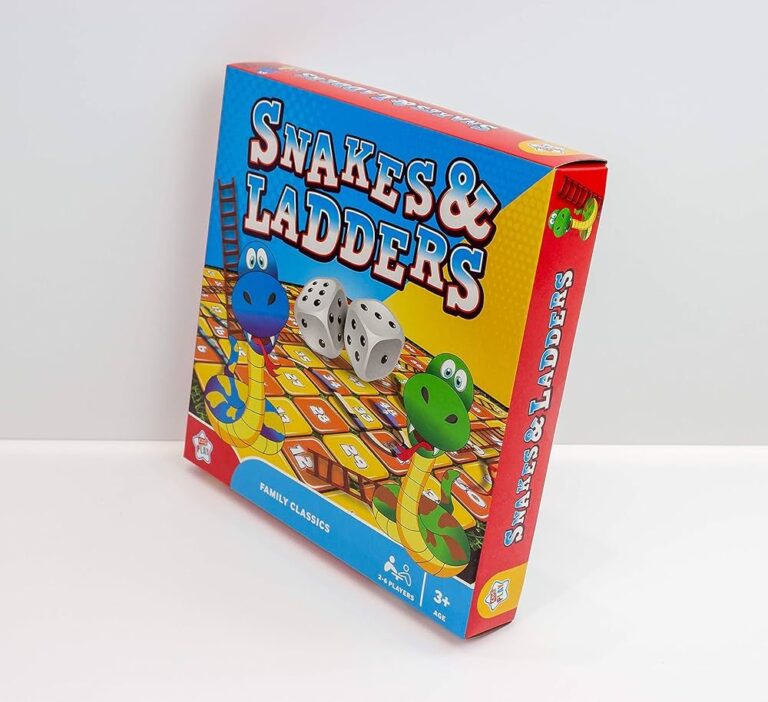 Boîte du célèbre jeu de société Serpents et échelles.