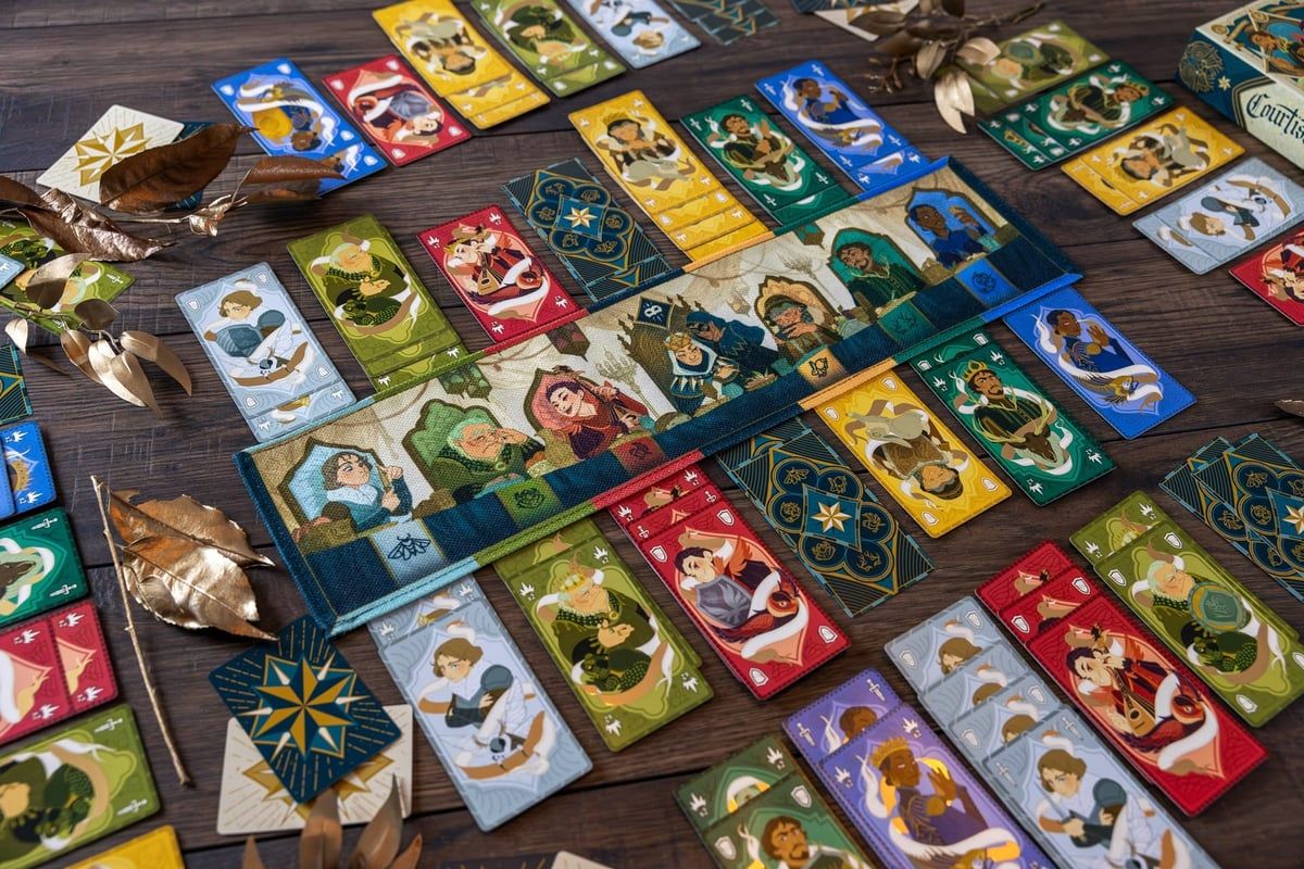 Détail des cartes de personnages illustrées du jeu Courtisan.