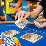 Belote : qui distribue en premier et combien de cartes par joueur ?