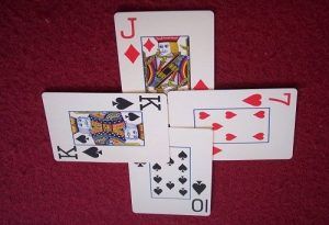 Vue générale des cartes distribuées pour jouer au Whist.
