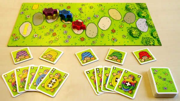 Plateau et matériel du jeu La Course des Tortues.